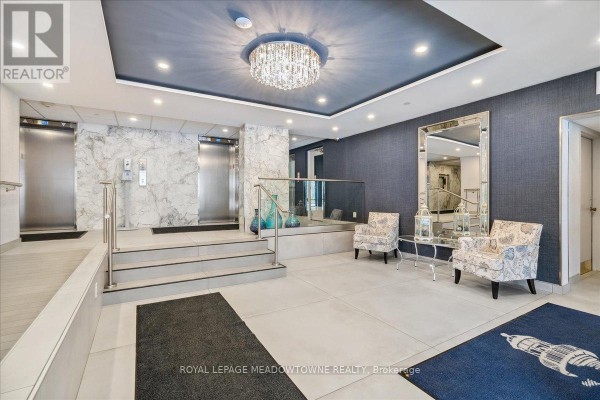 1601 - 2263 Marine Drive, Oakville, ON, photo 3