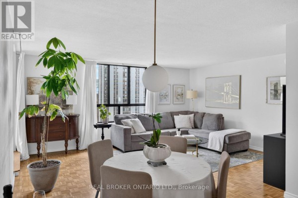 Dining room - 1601 - 475 Laurier Avenue W, Ottawa, ON K1R7X1 Photo 5