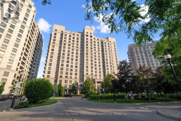 Living room - 1601 - 9245 Jane Street, Vaughan, ON L6A0J9 Photo 2