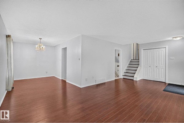 Bedroom 2 - 16016 78a Av Nw, Edmonton, AB T5R3G3 Photo 5