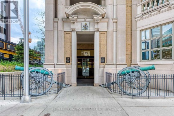 1602 - 426 University Avenue, Toronto