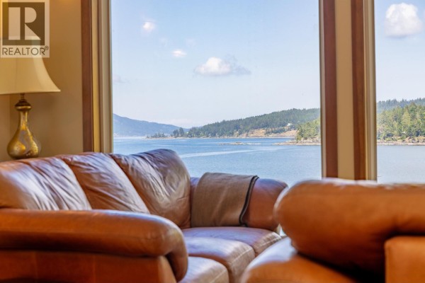 1602 Chart Drive, Pender Island, BC V0N2M2 Photo 4