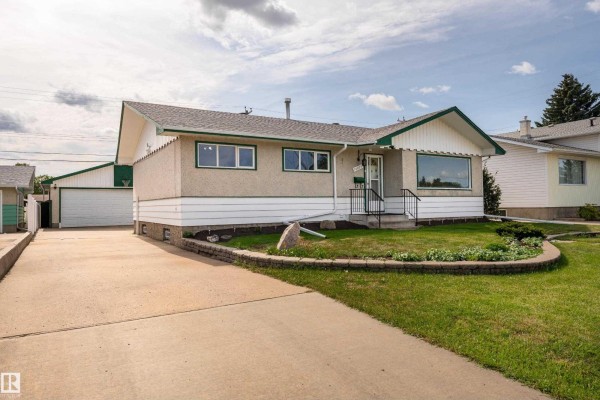 16029 95 Av Nw, Edmonton, AB, photo 2