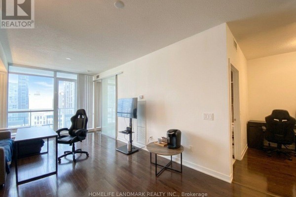 Dining room - 1603 - 770 Bay Street, Toronto, ON M5G1N6 Photo 2