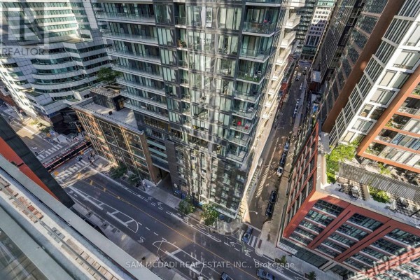 1603 - 88 Blue Jays Way, Toronto, ON M5V0L7 Photo 3