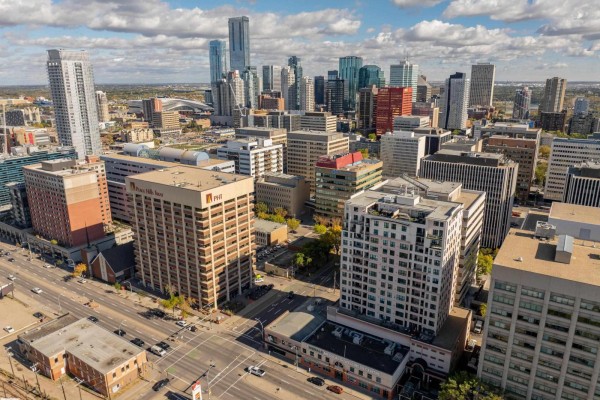 Panoramic aerial view of downtown Edmonton skyline with skyscrapers and city streets. - #1603 9939 109 St Nw, Edmonton