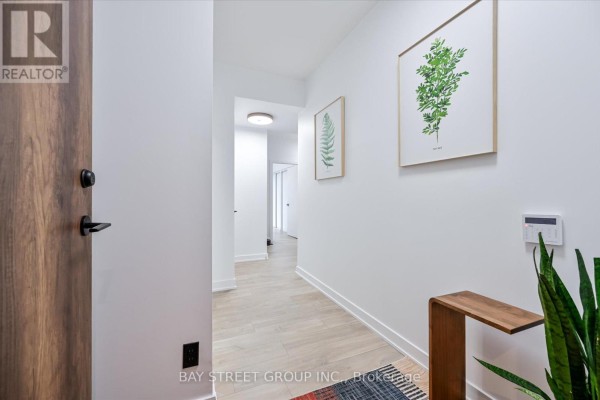 Foyer - 1604 - 251 Manitoba Street, Toronto, ON M8Y0C7 Photo 5