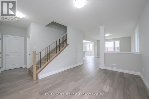 1604 Chickadee Trail, London South, ON, photo 3