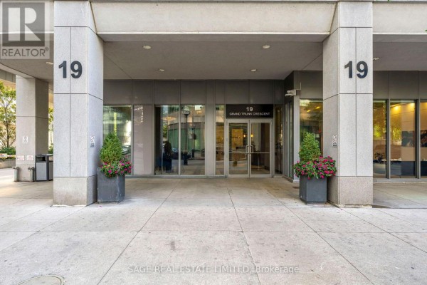 Kitchen - 1605 - 19 Grand Trunk Crescent, Toronto, ON M5J3A3 Photo 3
