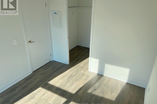 1605 - 219 Dundas Street E, Toronto, ON M5A0V1 Photo 5