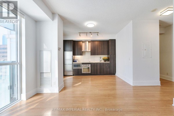 1605 - 300 Front Street W, Toronto, ON M5V0E9 Photo 4