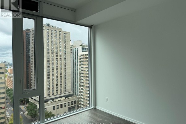 1605 - 75 St Nicholas Street, Toronto, ON M4Y0A5 Photo 5