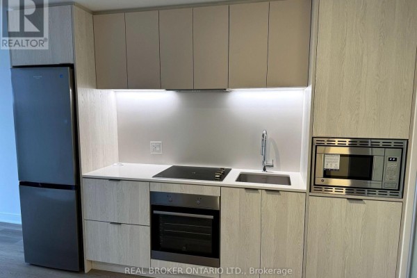 1605 - 86 Dundas Street E, Mississauga, ON L5A1W4 Photo 2
