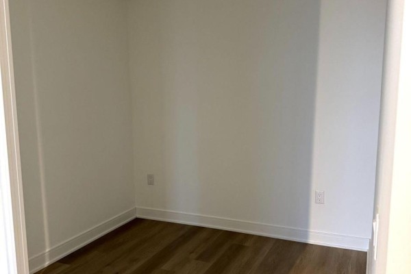 1605 - 86 Dundas Street E, Mississauga, ON L5A1W4 Photo 5