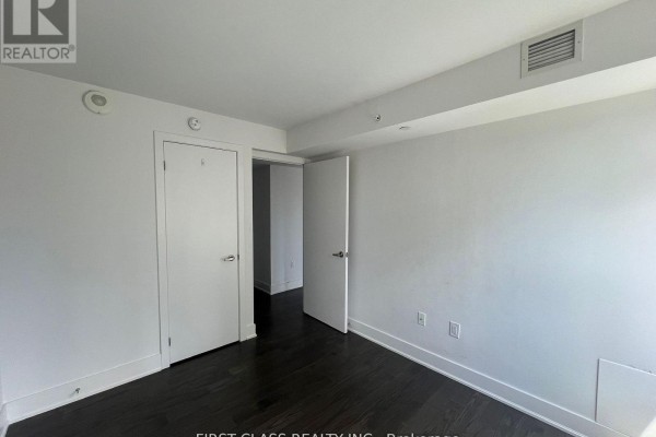 1605 - 955 Bay Street, Toronto, ON M5S0C6 Photo 5