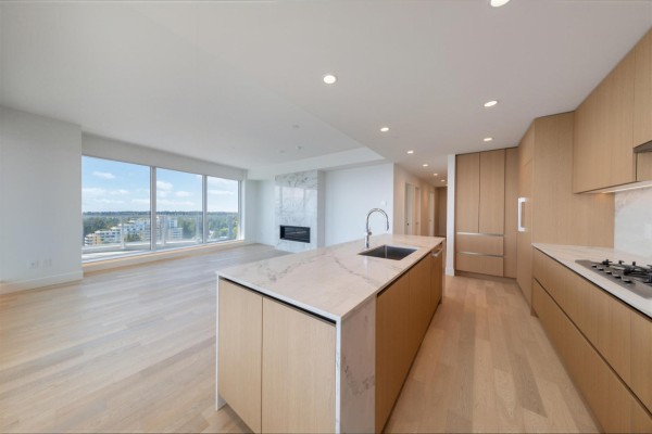 1605 1475 Foster Street, Surrey, BC V4B0C9 Photo 5