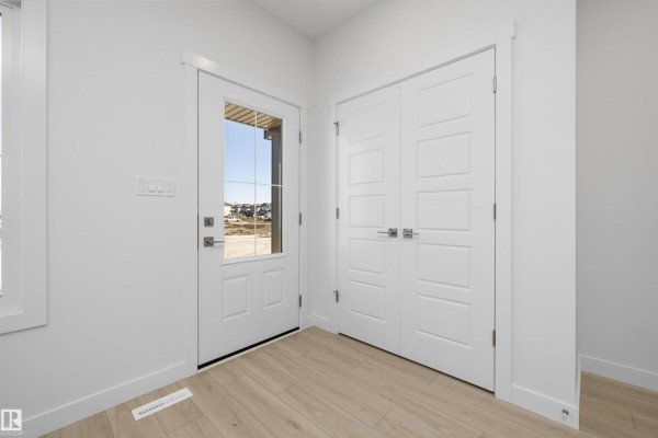 Kitchen - 1605 210a St Nw, Edmonton, AB T6M3E1 Photo 3