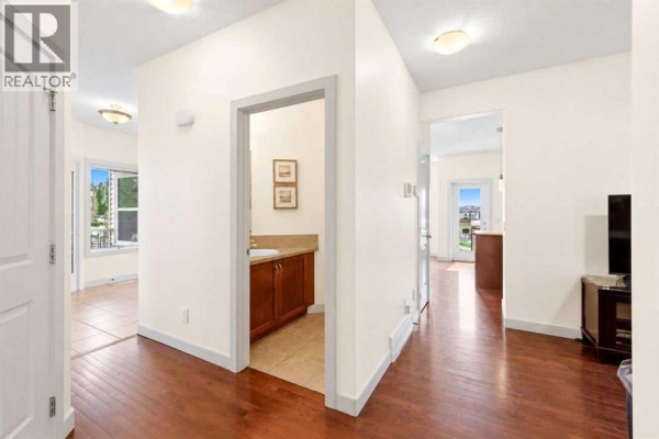Foyer - 1605 Montgomery Way Se, High River, AB T1V0B8 Photo 4