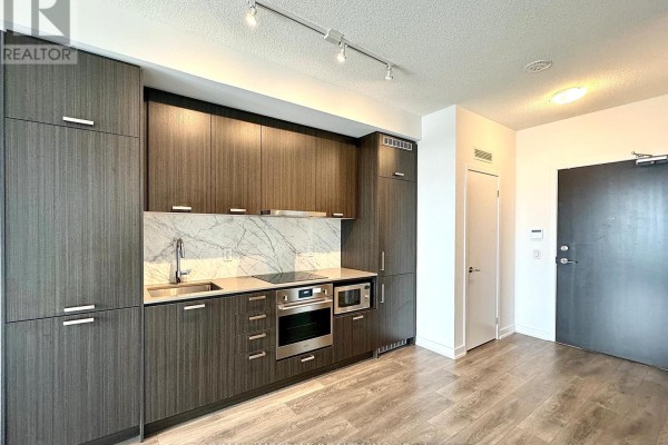 Bathroom - 1606 - 10 Honeycrisp Crescent, Vaughan, ON L4K0M7 Photo 2