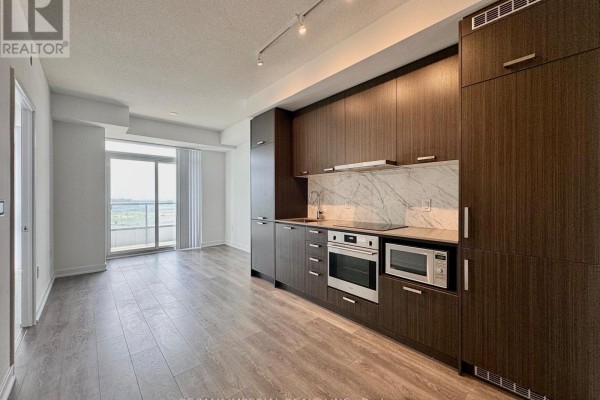 Living room - 1606 - 10 Honeycrisp Crescent, Vaughan, ON L4K0M7 Photo 4