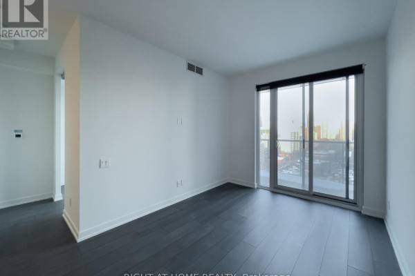 Kitchen - 1606 - 3 Gloucester Street, Toronto, ON M4Y0C6 Photo 3