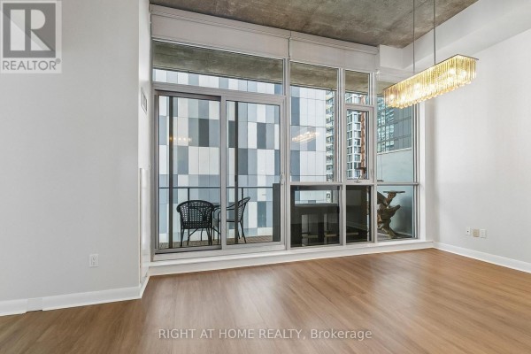 1606 - 375 King Street W, Toronto, ON M5V1K5 Photo 4