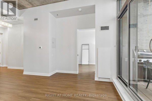 1606 - 375 King Street W, Toronto, ON M5V1K5 Photo 5