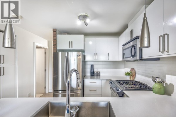 1606 9868 Cameron Street, Burnaby, BC V3J0A5 Photo 4