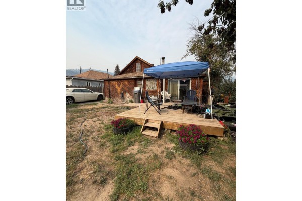 Kitchen - 1606 Pine Street, Merritt, BC V1K1K8 Photo 5