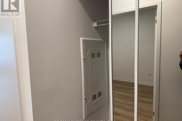 Bedroom 2 - 1607 - 395 Square One Drive, Mississauga, ON L5B0P6 Photo 4