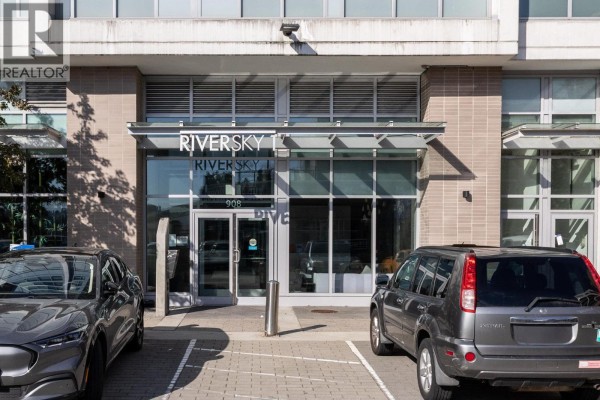 1607 908 Quayside Drive, New Westminster, BC V3M0L4 Photo 2