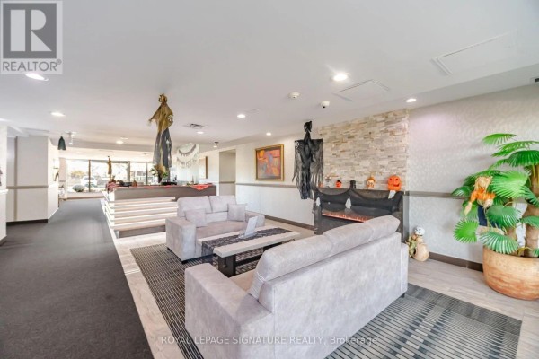 Den - 1608 - 145 Hillcrest Avenue, Mississauga, ON L5B3Z1 Photo 5