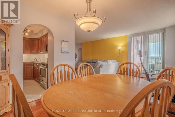 Primary Bedroom - 1608 - 975 Warwick Court, Burlington, ON L7T3Z7 Photo 5