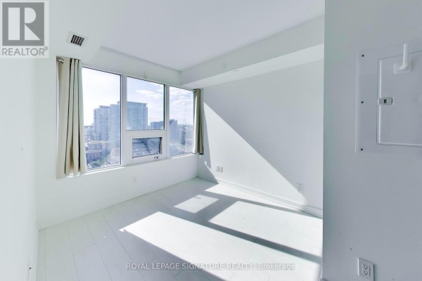 Den - 1609 - 19 Western Battery Road, Toronto, ON M6K0E3 Photo 5