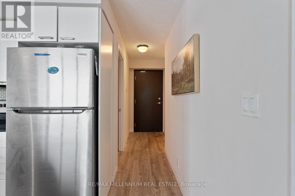 Primary Bedroom - 1609 - 2150 Lawrence Avenue E, Toronto, ON M1R3A7 Photo 4