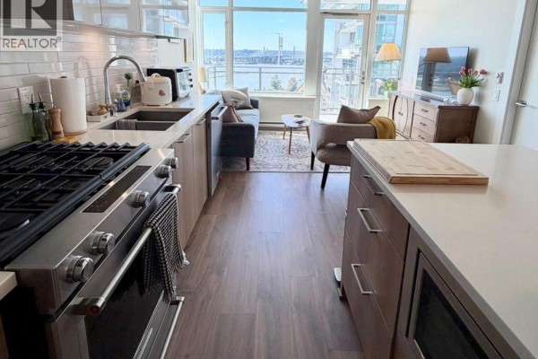 1609 258 Nelson's Court, New Westminster, BC V3L0J9 Photo 5