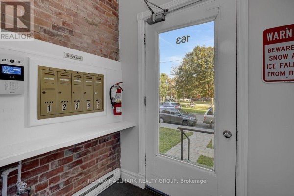 161-163 Gilmour Street, Ottawa, ON K2P0N8 Photo 3