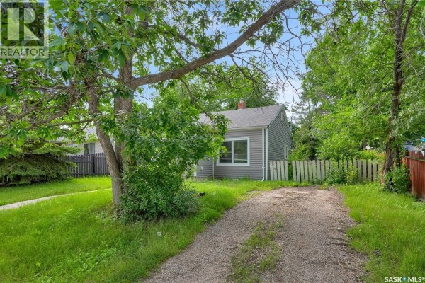 Kitchen - 161 Lillooet Street E, Moose Jaw, SK S6H4S6 Photo 3