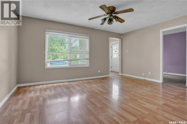 Bedroom - 161 Lillooet Street E, Moose Jaw, SK S6H4S6 Photo 5