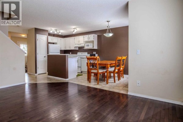 Laundry room - 161 Saddlecrest Close Ne, Calgary, AB T3J5B6 Photo 5