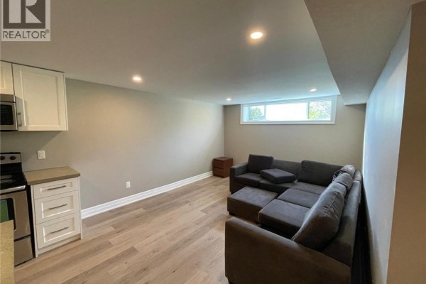 Kitchen - 161 Sixth Avenue Unit# Basement, Kitchener, ON N2C1R2 Photo 4