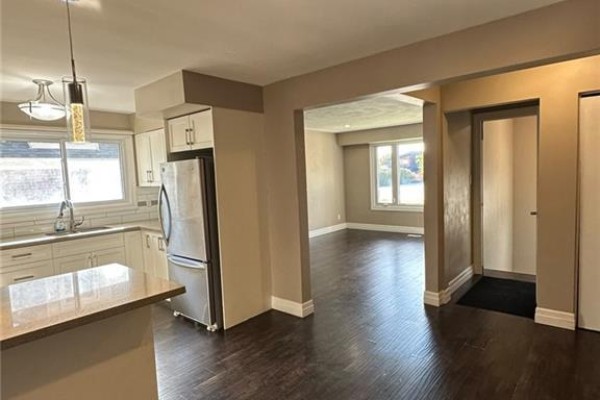 Primary Bedroom - 161 Sixth Avenue Unit# Upper, Kitchener, ON N2C1R2 Photo 3