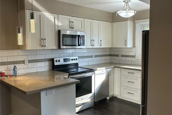Living room - 161 Sixth Avenue Unit# Upper, Kitchener, ON N2C1R2 Photo 5