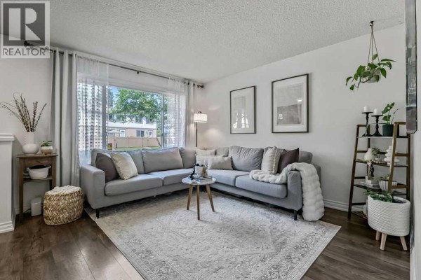 Primary Bedroom - 161 Woodborough Terrace Sw, Calgary, AB T2W5B4 Photo 4