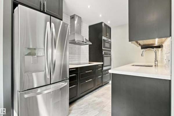 Bedroom 2 - 161 Woodstock Nw, Edmonton, AB T5T0H6 Photo 5
