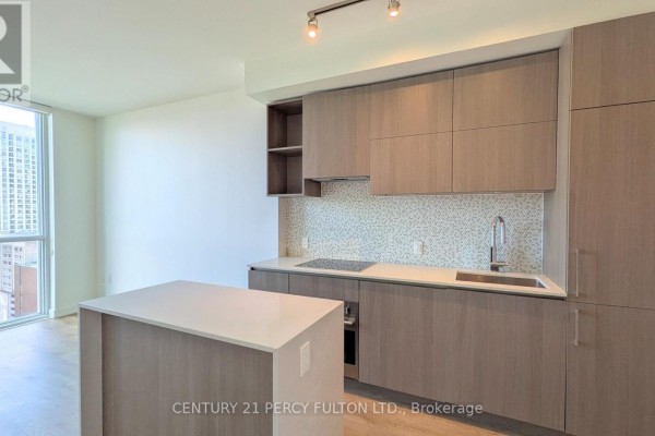Kitchen - 1610 - 1 Yorkville Avenue, Toronto, ON M4W1L1 Photo 3