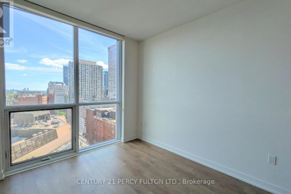 1610 - 1 Yorkville Avenue, Toronto, ON M4W1L1 Photo 5