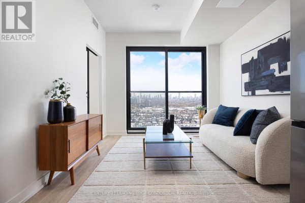 1610 - 181 Sterling Road, Toronto, ON M6R2B2 Photo 3