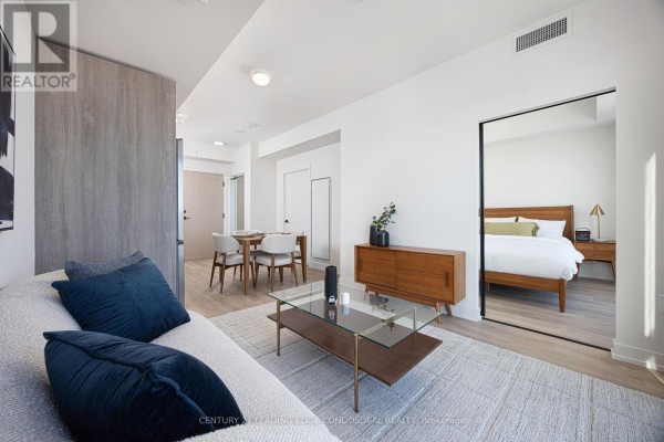 1610 - 181 Sterling Road, Toronto, ON M6R2B2 Photo 5