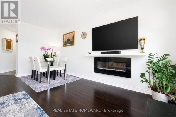 Foyer - 1610 - 2285 Lake Shore Boulevard W, Toronto, ON M8V3X9 Photo 3
